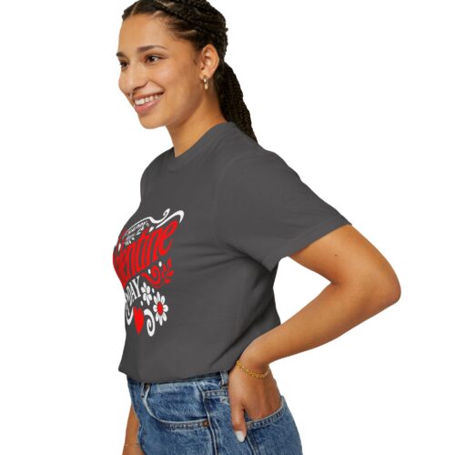 Valentine's Day T‑Shirt - "Happy Valentine Day" Retro Floral Design. - Image 38