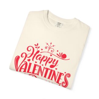 Happy Valentine’s Day Heart Design T-Shirt – Romantic Love Graphic Tee for Couples, Gift Giving & Festive Celebration. - Image 7