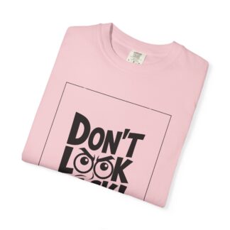 Vintage motivational t-shirt - Don't Look Back - Unisex T-Shirt – Inspirational Retro Graphic Tee for Motivation, Positivity & Forward Mindset. - Image 55