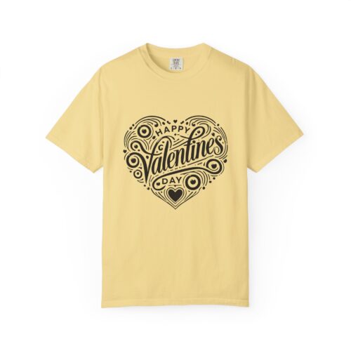 Valentine's Day Heart T-Shirt, Unisex Gift for Couples, Cute Love Tee, Casual Wear, Romantic Apparel.