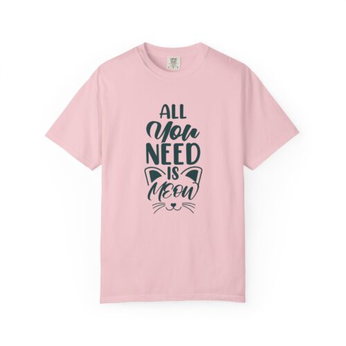All You Need Is Meow T-Shirt – Cute Cat Lover Graphic Tee for Men & Women, Casual Everyday Wear & Perfect Gift Giving
