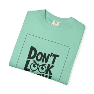 Vintage motivational t-shirt - Don't Look Back - Unisex T-Shirt – Inspirational Retro Graphic Tee for Motivation, Positivity & Forward Mindset. - Image 39