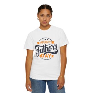 Happy Father’s Day Retro Badge T-Shirt – Cute Dad Graphic Tee for Father’s Day, Perfect Gift Giving & Celebration Wear. - Image 4